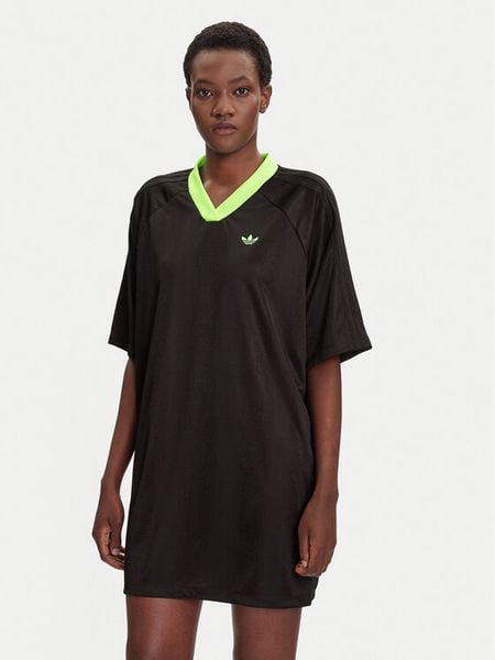 Adidas Sukienka codzienna adicolor Football Jacquard KB8152 Czarny Oversize. Czarne sukienki damskie Adidas, na co dzień, m, bez wzorów, z syntetyku, bez kołnierzyka, bez ramiączek, oversize. Za 139.99 zł.