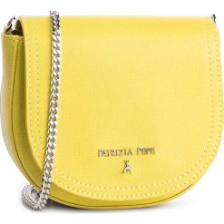 Torebka PATRIZIA PEPE - 2V8752/AT79-Y345 Venus Yellow. Żółte torebki do ręki damskie Patrizia Pepe, bez wzorów, ze skóry, eleganckie, bez dodatków. W wyprzedaży za 429.00 zł.