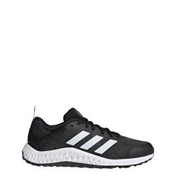 Buty Everyset Trainer. Białe obuwie sportowe damskie Adidas, bez wzorów, z materiału, na fitness i siłownię. W wyprzedaży za 334.10 zł.