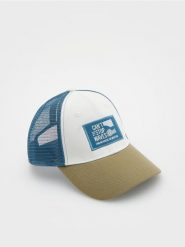 Czapka trucker z naszywką - wielobarwny. Czapki i kapelusze męskie Reserved, z aplikacjami. W wyprzedaży za 32.99 zł.