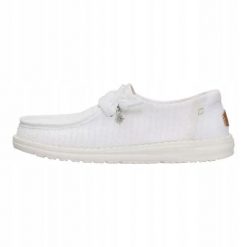 HeyDude Damskie Trampki Wendy Frayed Canvas. Białe mokasyny damskie Hey dude, bez wzorów, z materiału, bez zapięcia. Za 329.00 zł.