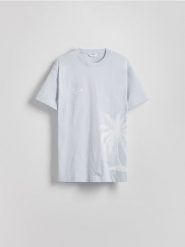 T-shirt regular z nadrukiem - jasnoniebieski. Niebieskie t-shirty damskie Reserved, l, bez wzorów, z bawełny, bez kołnierzyka. W wyprzedaży za 35.99 zł.