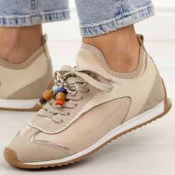 Beżowe półbuty damskie T.Sokolski 963. Brązowe półbuty damskie Sokolski, na jesień, z aplikacjami, z jeansu, casualowe, z okrągłym noskiem, bez obcasa, na płaskiej podeszwie, bez zapięcia. Za 299.00 zł.