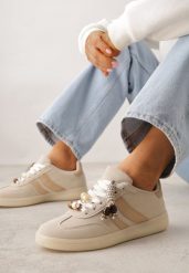 Beżowe Sneakersy Typu Tenisówki Ozdobione Koralikami Daemeli. Brązowe trampki i tenisówki damskie Renee, bez wzorów, z jeansu, klasyczne, bez zapięcia. Za 99.99 zł.