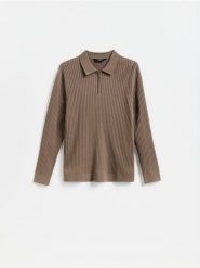 Prążkowany sweter polo - brązowy. Brązowe swetry przez głowę męskie Reserved, l, bez wzorów, z bawełny, bez kołnierzyka. Za 129.99 zł.