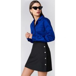 NA-KD Spódnica mini z zatrzaskami z boku - Black. Spódnice damskie marki NA-KD. Za 161.95 zł.