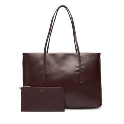 Torebka Calvin Klein. Czerwone torebki do ręki damskie Calvin Klein, bez wzorów, bez dodatków. Za 419.99 zł.