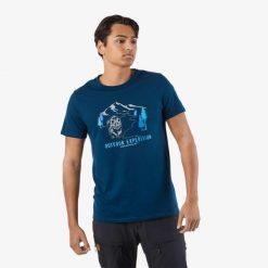 Koszulka do biegania męska Swedemount Forest Tee. Zielone koszulki sportowe męskie SWEDEMOUNT, m, bez wzorów, z bawełny, bez kołnierzyka, bez ramiączek, do biegania. Za 79.99 zł.