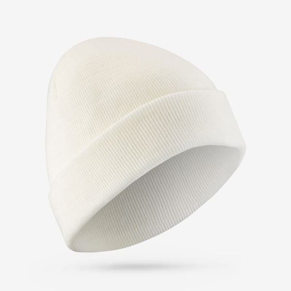 Czapka narciarska dla dorosłych Wedze Rider 500. Białe czapki i kapelusze damskie WED'ZE, na zimę, bez wzorów, z dzianiny, sportowe. Za 39.99 zł.