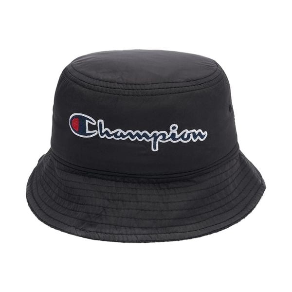Kapelusz turystyczny dla dorosłych Champion. Czarne czapki i kapelusze damskie Champion, bez wzorów, z poliamidu. Za 76.00 zł.
