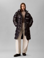 Calvin Klein Jeans Pikowany płaszcz Kobiety niebieski, XS. Niebieskie płaszcze damskie Calvin Klein Jeans, xs, bez wzorów, z jeansu, bez kaptura. Za 949.95 zł.