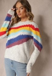Jasnoszary Sweter Ozdobiony Ukośnymi Paskami Zenstina. Szare swetry damskie Renee, bez wzorów, z jeansu, casualowe, bez kołnierzyka, bez ramiączek, bez kaptura. Za 129.99 zł.