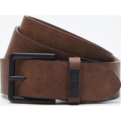 Pasek z eko skóry - Brązowy. Brązowe paski damskie Cropp, w paski, ze skóry. Za 19.99 zł.