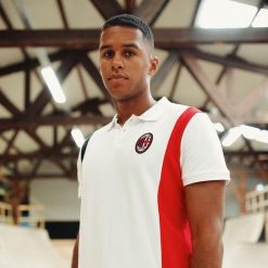 Koszulka polo męska AC Milan. Białe koszulki polo męskie AC MILAN, m, bez wzorów, z bawełny, bez ramiączek. Za 169.99 zł.