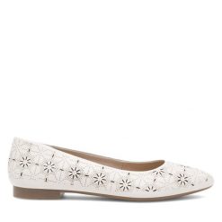 Baleriny Lasocki. Białe baleriny damskie Lasocki, bez wzorów, bez obcasa. Za 169.99 zł.