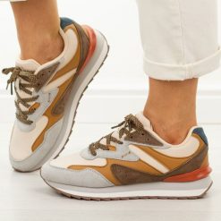 Brązowe sneakersy damskie McArthur Ma253w. Brązowe obuwie sportowe damskie McArthur, bez wzorów, z dresówki. Za 249.00 zł.