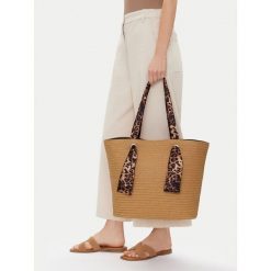 Torebka DeeZee. Brązowe torebki do ręki damskie DeeZee, bez wzorów, bez dodatków. Za 119.99 zł.