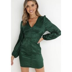 Zielona Sukienka Taliowana Phoebis. Zielone sukienki damskie Born2be, m, bez wzorów, z tkaniny, eleganckie, bez kołnierzyka, bez ramiączek, mini. Za 139.99 zł.