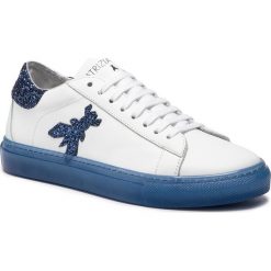 Sneakersy PATRIZIA PEPE - 2V8807/A2GX-J2DN White/Blue. Białe półbuty damskie Patrizia Pepe, bez wzorów, ze skóry, bez obcasa, na płaskiej podeszwie, bez zapięcia. W wyprzedaży za 469.00 zł.
