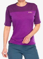 Koszulka rowerowa damska Mons Royale Diversion Merino Bike Jersey Short Sleeve. Fioletowe koszulki sportowe damskie Mons Royale, xs, bez wzorów, z jersey, bez kołnierzyka, bez ramiączek, rowerowe. Za 318.99 zł.