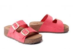 YOKONO WIWI-003 SER SUNSET, klapki damskie. Czerwone klapki damskie Yokono, bez wzorów, ze skóry, bez obcasa, na koturnie. Za 224.90 zł.