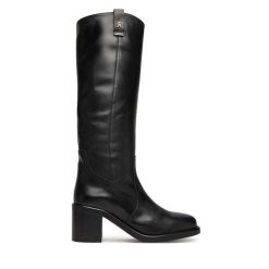 Kozaki Tommy Hilfiger. Czarne kozaki damskie Tommy Hilfiger, bez obcasa, na słupku. Za 1,039.00 zł.