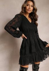 Czarna Krótka Sukienka Boho Ozdobiona Metaliczną Nitką Eleonoritta. Czarne sukienki damskie Renee, l, bez wzorów, boho, bez kołnierzyka, bez ramiączek, mini. Za 139.99 zł.