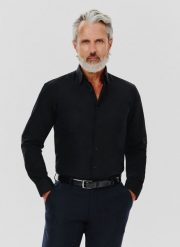 PAKO LORENTE – Gładka koszula męska w czarnym kolorze. Czarne koszule męskie Pako Lorente, m, bez wzorów, z bawełny, bez kołnierzyka, bez ramiączek. Za 119.99 zł.