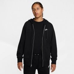 Bluza z kapturem Nike Club Fleece z zamkiem czarna. Czarne bluzy męskie Nike, s, bez wzorów, z kapturem. Za 317.25 zł.