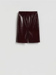 Spódnica midi z imitacji skóry - burgundowy. Czerwone spódnice damskie Reserved, l, bez wzorów, ze skóry, midi, proste. Za 139.99 zł.