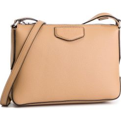 Torebka DKNY - Sullivan R83E8821 Latte LAT. Listonoszki damskie marki DKNY. W wyprzedaży za 579.00 zł.