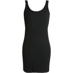 Elegancka Czarna Sukienka Romina - Luksus i Wygoda. Czarne sukienki damskie WE THE PEOPLE, m, bez wzorów, z bawełny, eleganckie, bez kołnierzyka, bez ramiączek, dopasowane. Za 165.99 zł.