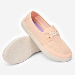 Buty plażowe espadryle damskie Decathlon Areeta. Białe espadryle damskie Decathlon, bez wzorów, z bawełny, wakacyjne, bez obcasa, bez zapięcia. Za 119.99 zł.