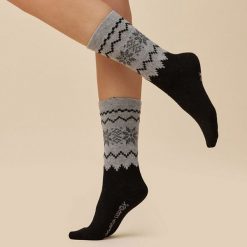 Wełniane skarpetki damskie Gabriella 1211 wzór skandynawski. Czarne skarpety damskie Gabriella, bez wzorów, z bawełny. Za 37.90 zł.