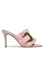 Versace Jeans Couture Klapki 78VA3S70 Różowy. Czerwone klapki damskie Versace Jeans Couture, bez wzorów, z jeansu, bez obcasa. Za 689.99 zł.