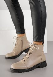 Beżowe Botki Trzewiki ze Skóry Naturalnej Lilidessa. Brązowe botki damskie Born2be, z jeansu, eleganckie, bez obcasa, na płaskiej podeszwie, bez zapięcia. Za 209.99 zł.