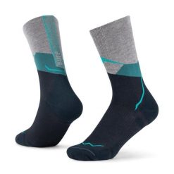Skarpety turystyczne Buff Merino LIghtweight Crew Sock LWC1. Niebieskie skarpety damskie Buff, bez wzorów, z elastanu. Za 129.99 zł.