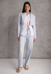 Niebieskie Jeansy z Bawełny Mom Fit High Waist Ozdobione Paskiem Minno. Niebieskie jeansy damskie Renee, z podwyższonym stanem. Za 109.99 zł.