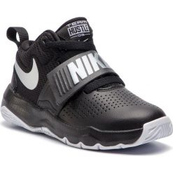 Buty NIKE - Team Hustle D 8 (PS) 881942 001 Black/Metallic Silver/White. Półbuty chłopięce marki Nike. W wyprzedaży za 179.00 zł.