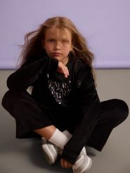 4F T-shirt regular z nadrukiem damski - szary 164 (13-14 lat). Szare t-shirty i topy dla dziewczynek 4f, bez wzorów, z jersey, bez ramiączek. Za 49.99 zł.