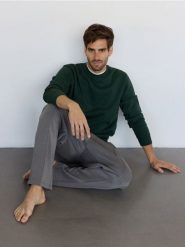 Spodnie wide leg z kantem - jasnoszary. Szare spodnie materiałowe męskie Reserved, l, bez wzorów, z bawełny. W wyprzedaży za 49.99 zł.