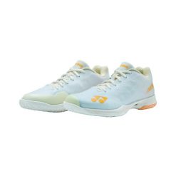 Damskie buty do badmintona Yonex PC Aerus Z. Białe obuwie sportowe damskie YONEX, bez wzorów, z materiału. Za 647.50 zł.