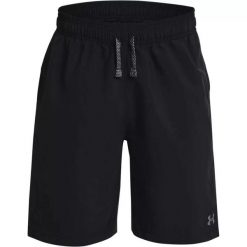 Spodenki krótkie chłopięce Under Armour Woven Shorts. Czarne szorty dla chłopców Under Armour, na lato, bez wzorów. Za 49.99 zł.