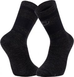 Skarpety wysokie z wełny merino BV Sport. Czarne skarpety damskie BV SPORT, bez wzorów, z wełny. Za 122.50 zł.
