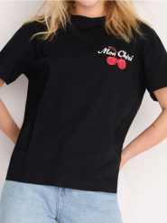 Koszulka z nadrukiem - czarny. Czarne t-shirty damskie Sinsay, l, bez wzorów, bez kołnierzyka. W wyprzedaży za 12.99 zł.