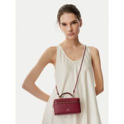 Torebka Furla. Czerwone torebki do ręki damskie Furla, bez wzorów, klasyczne, bez dodatków. Za 944.99 zł.