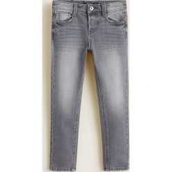 Mango Kids - Jeansy dziecięce. Jeansy dla chłopców marki Mango Kids. Za 69.90 zł.