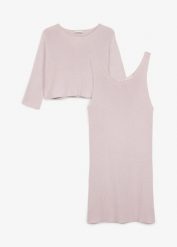 Dzianinowa sukienka i sweter (komplet 2-cz.). Fioletowe sukienki dla dziewczynek bonprix, bez wzorów, z dzianiny, bez ramiączek. Za 129.99 zł.
