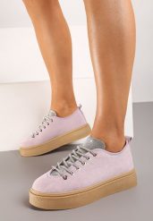 Jasnofioletowe Sznurowane Sneakersy na Grubszej Podeszwie Zdobione Delikatnymi Cyrkoniami Limeta. Fioletowe obuwie sportowe damskie Born2be, z aplikacjami. Za 39.99 zł.