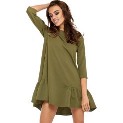 Khaki Codzienna Trapezowa Sukienka z Falbanką. Brązowe sukienki damskie Molly.pl, z dekoltem na plecach. Za 178.90 zł.